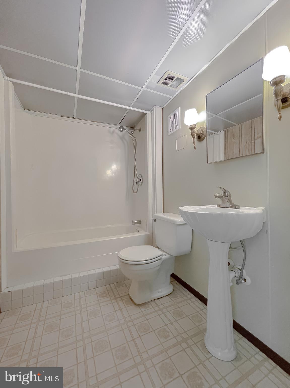 15805 Menk Road Accokeek, MD 20607 - Photo 32 of 56 Full bath lower level