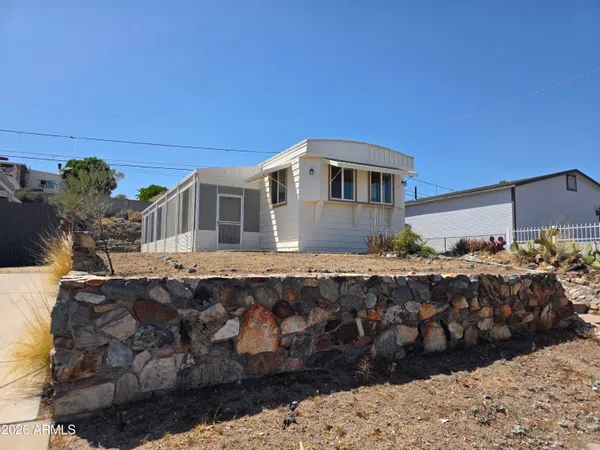 $216,500 | 13206 North 19th Place, Phoenix, AZ 85022