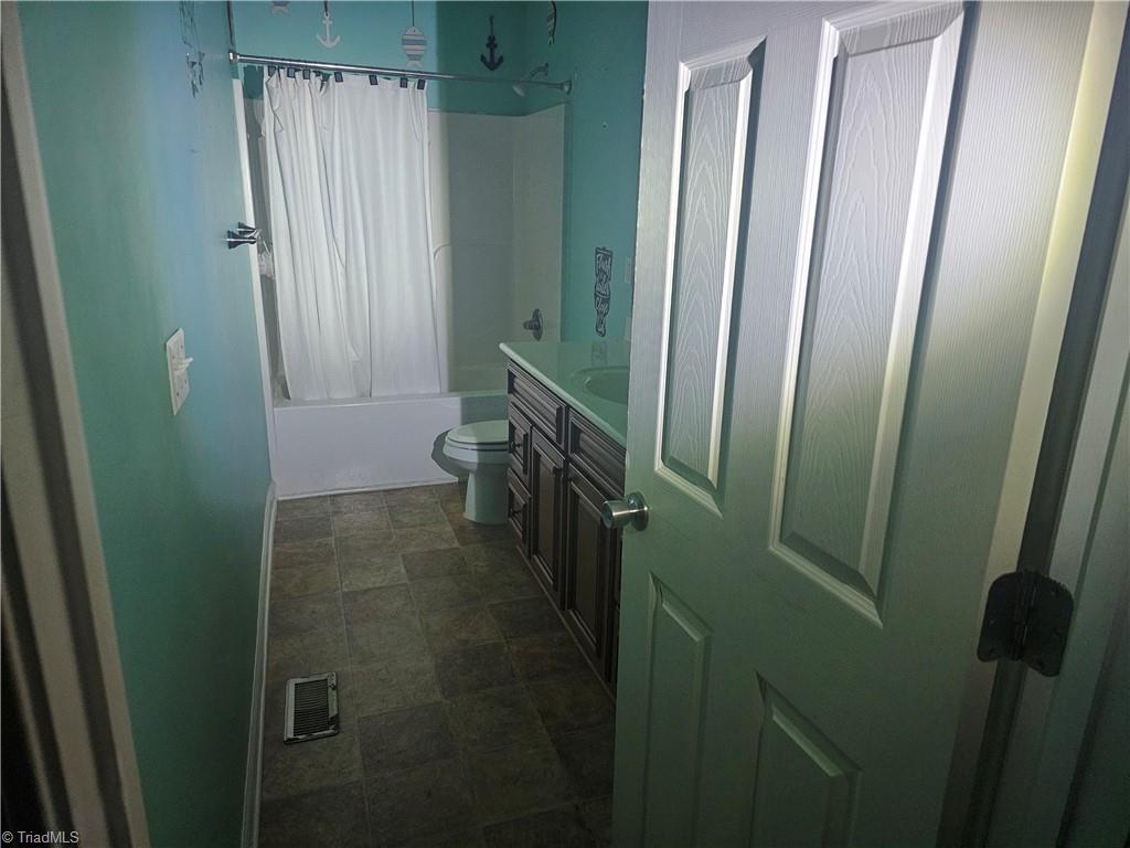 2548 Strawberry Lane Randleman, NC 27317 - Photo 4 of 11