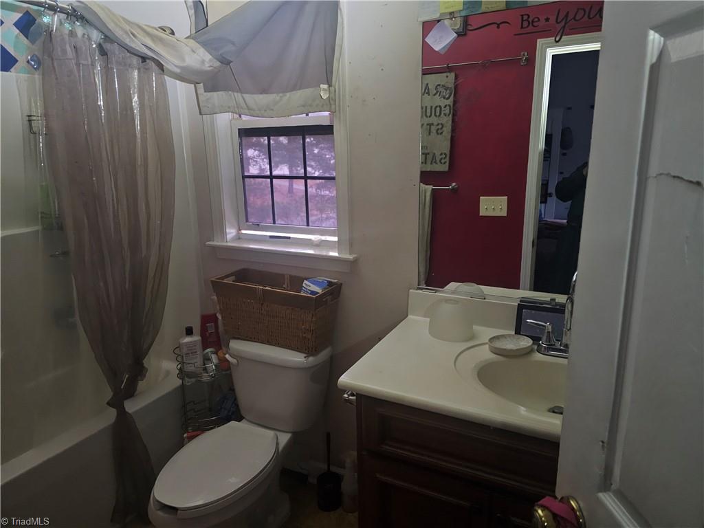 2548 Strawberry Lane Randleman, NC 27317 - Photo 5 of 11