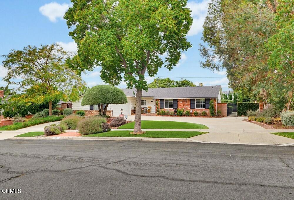 1115 West Briarcroft Road Claremont, CA 91711 - Photo 4 of 58 1115-w-briarcroft-rd-001_web