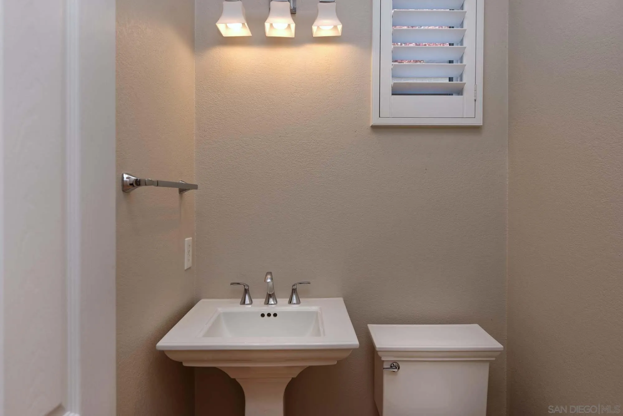 535 Samuel Court Encinitas, CA 92024 - Photo 13 of 29 Gallery Image 13