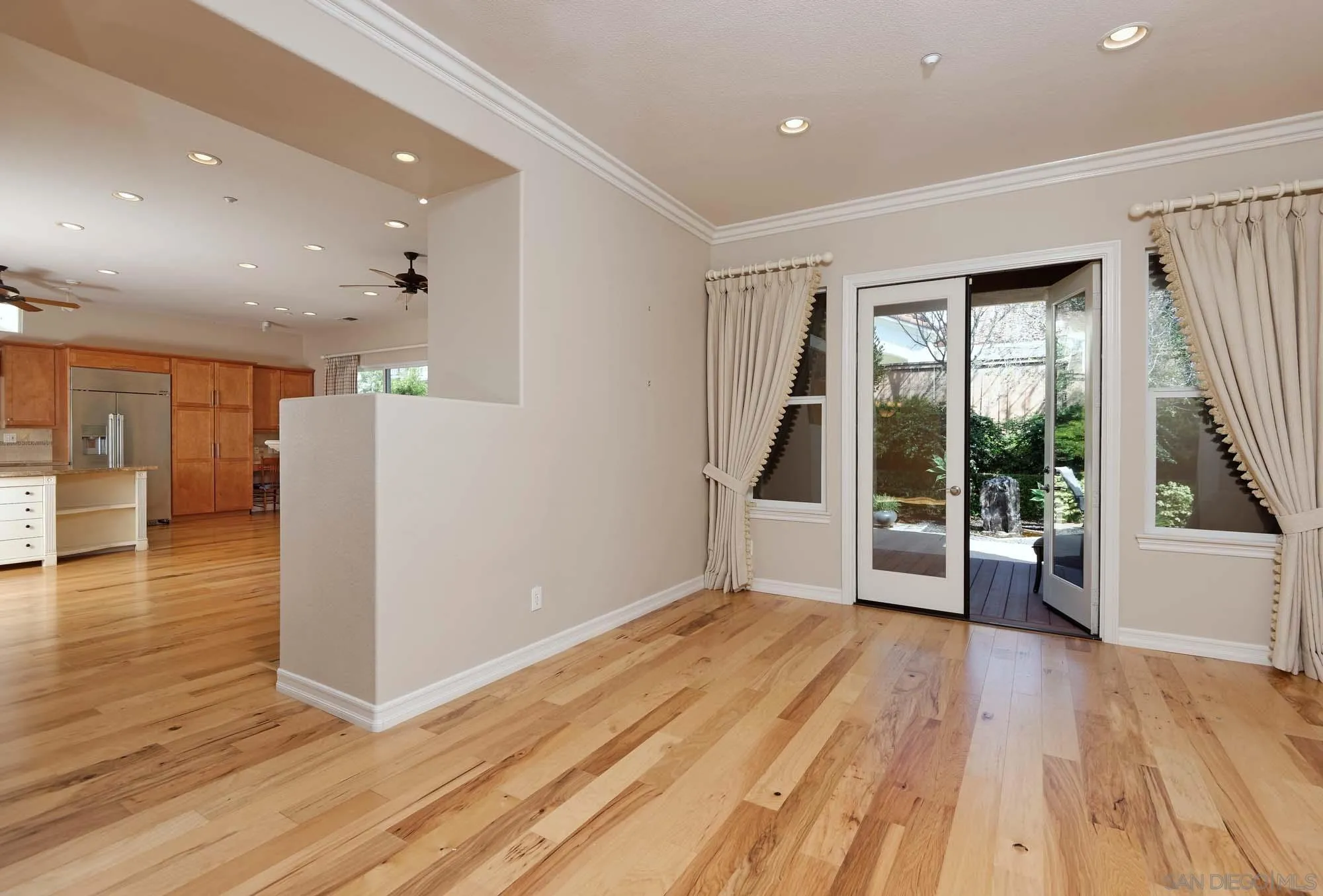 535 Samuel Court Encinitas, CA 92024 - Photo 8 of 29 Gallery Image 8