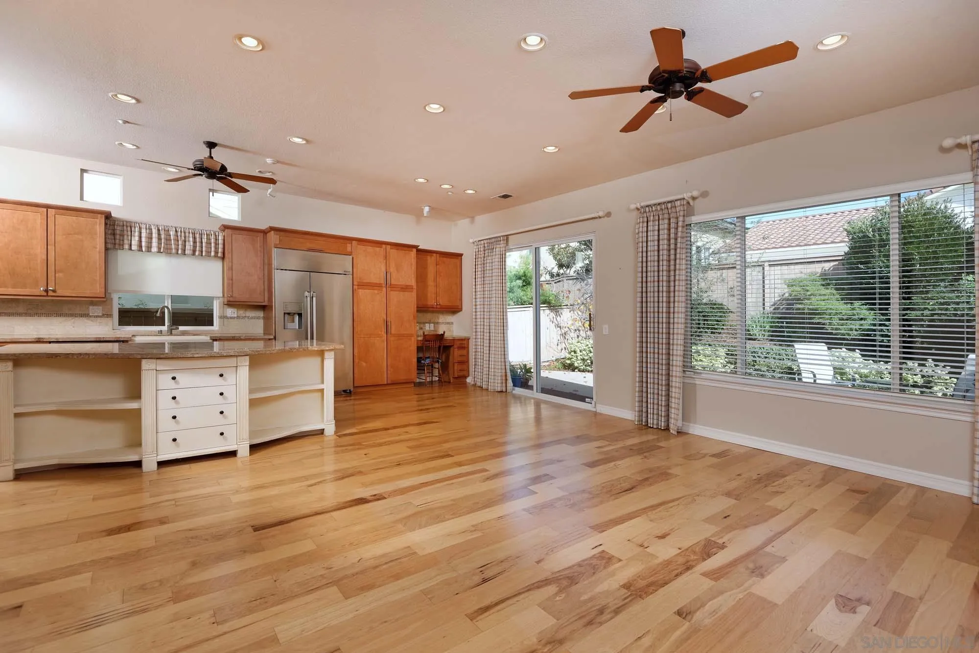 535 Samuel Court Encinitas, CA 92024 - Photo 9 of 29 Gallery Image 9