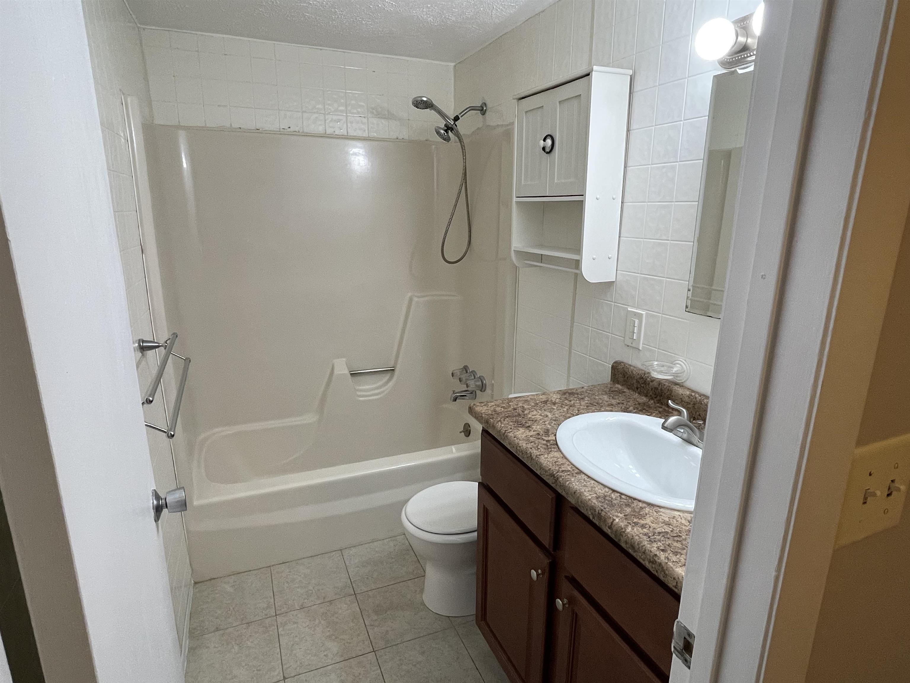 12 Victoria Drive Merrimack, NH 03054 - Photo 17 of 35