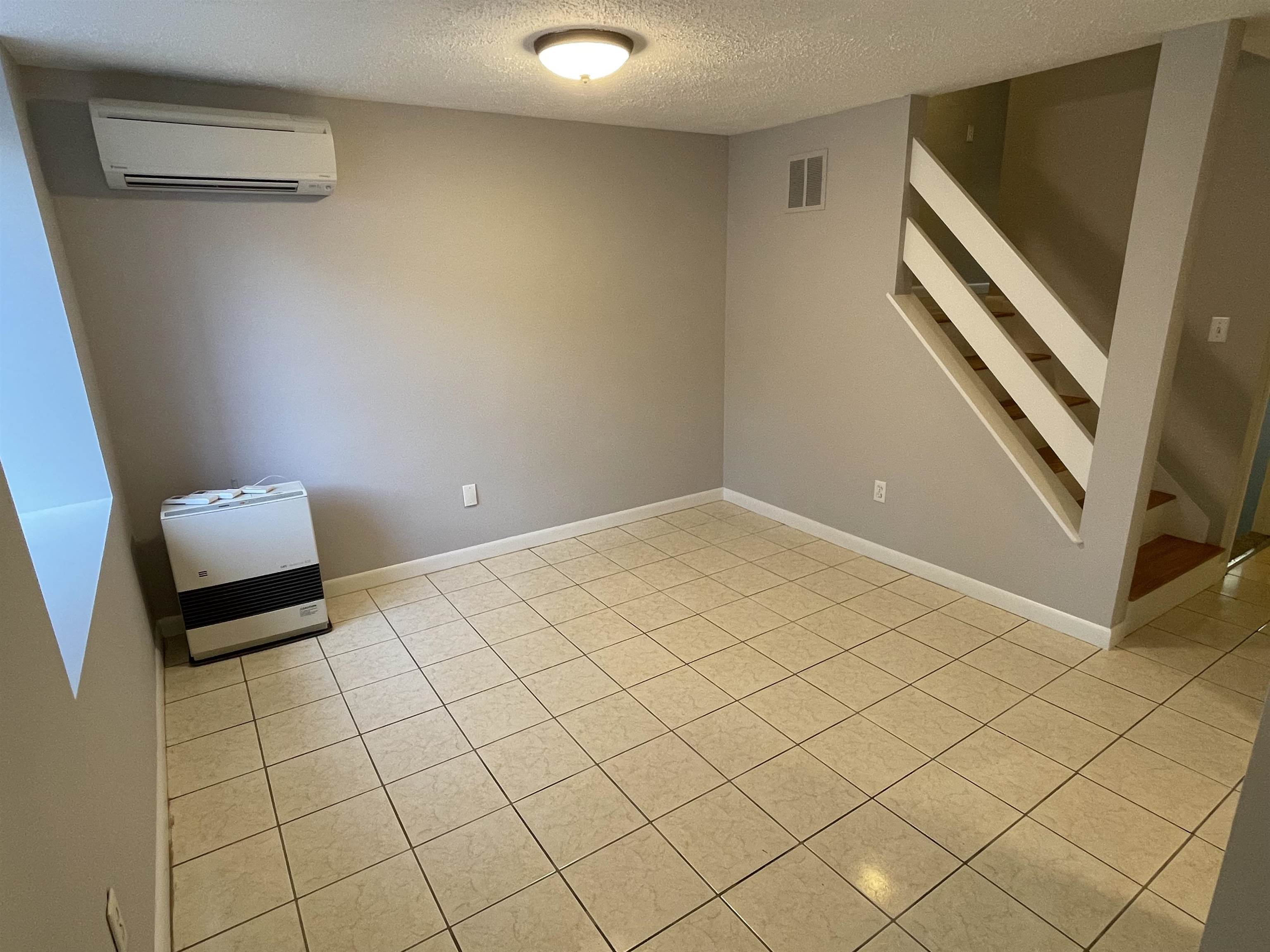 12 Victoria Drive Merrimack, NH 03054 - Photo 6 of 35