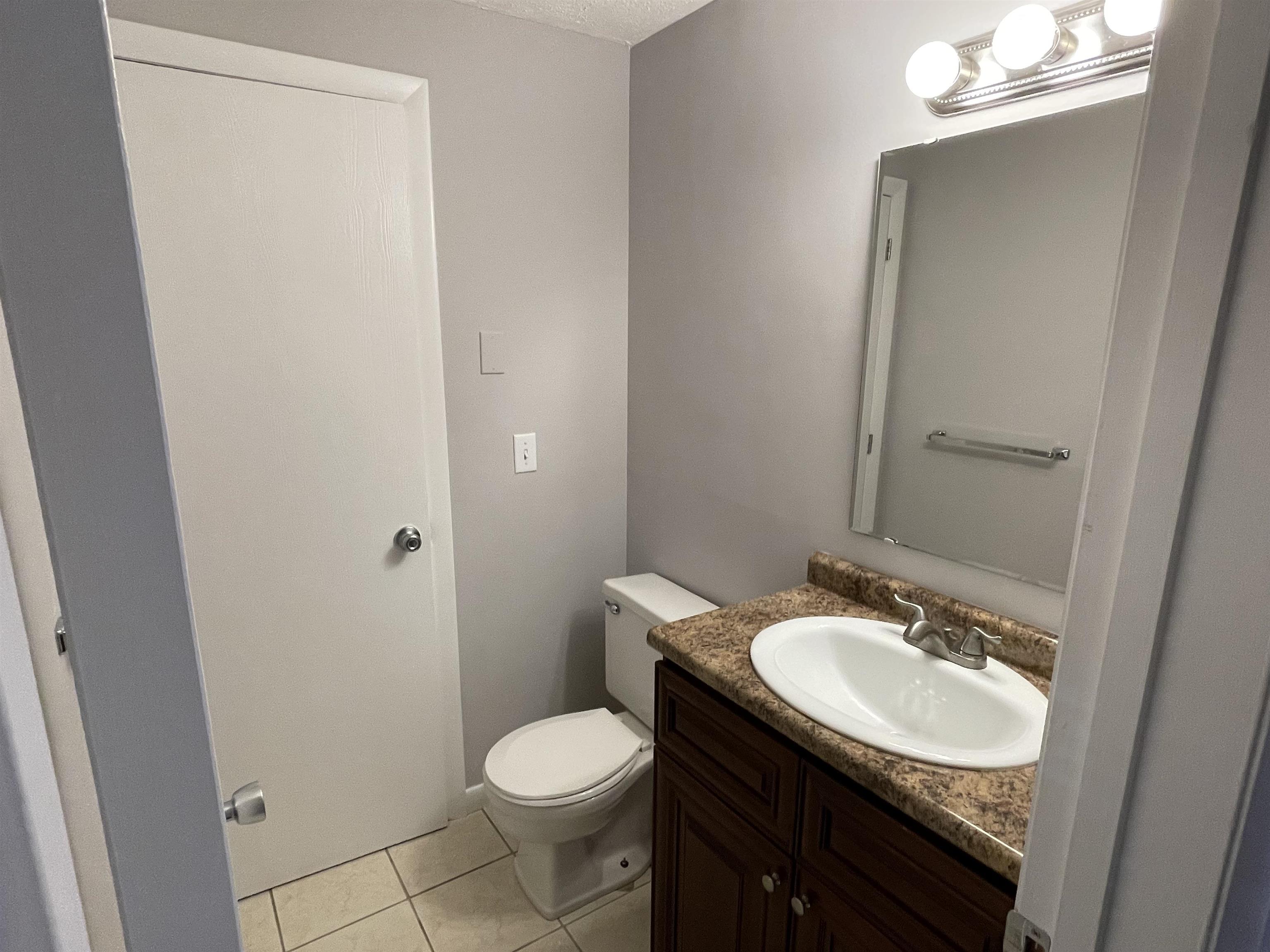 12 Victoria Drive Merrimack, NH 03054 - Photo 8 of 35