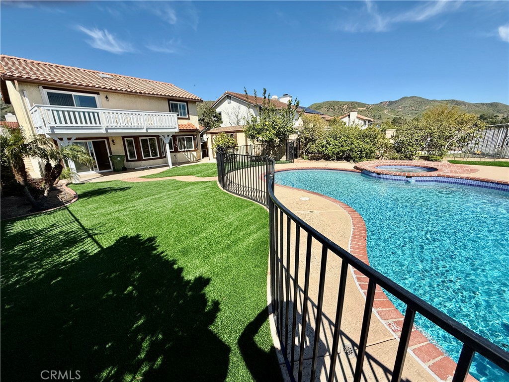 12044 Shadow Ridge Way Northridge, CA 91326 - Photo 2 of 33