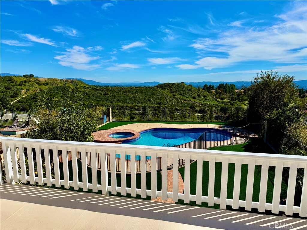 12044 Shadow Ridge Way Northridge, CA 91326 - Photo 6 of 33