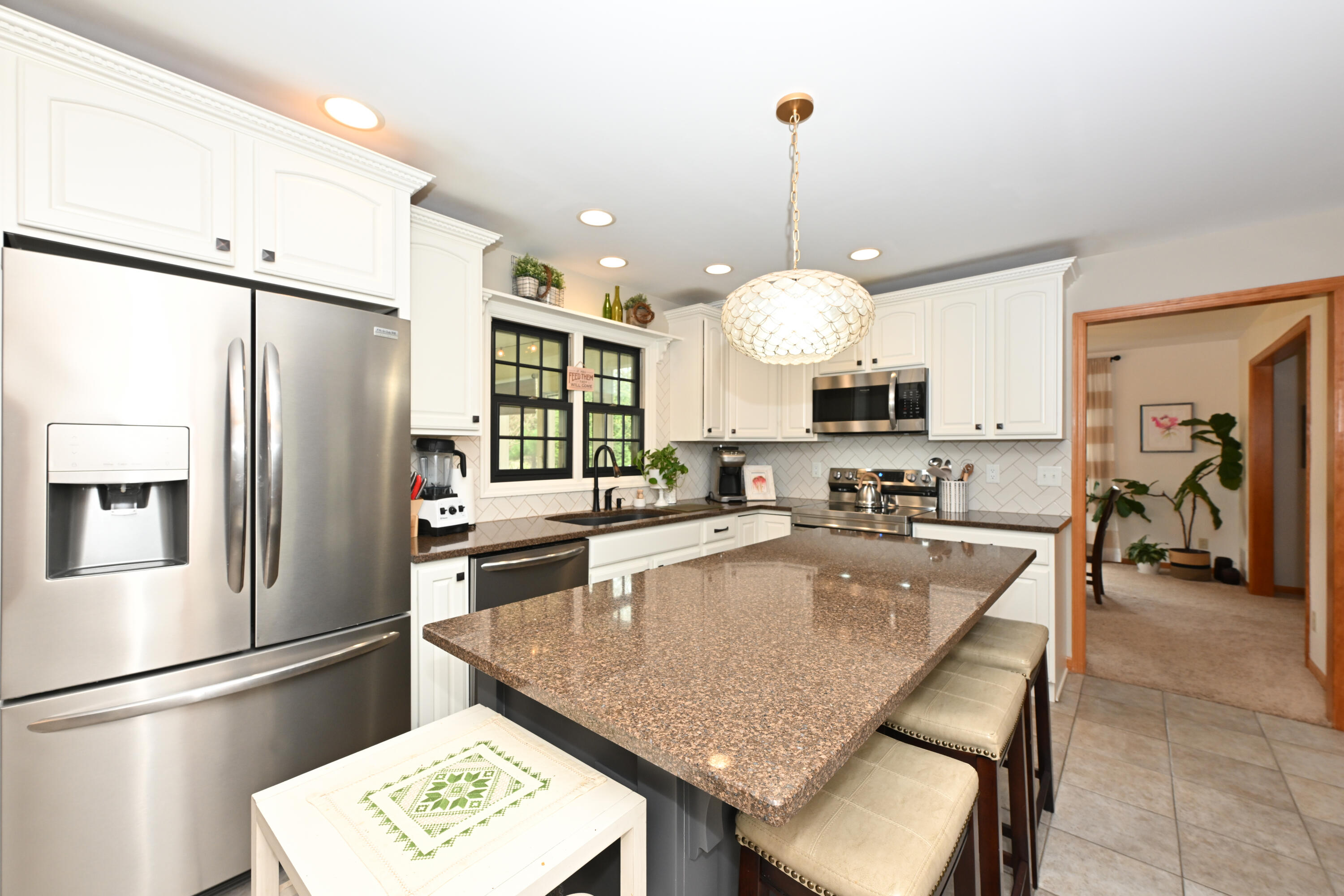 2529 Countryside Lane Delavan, WI 53115 - Photo 12 of 42 Photo (12)