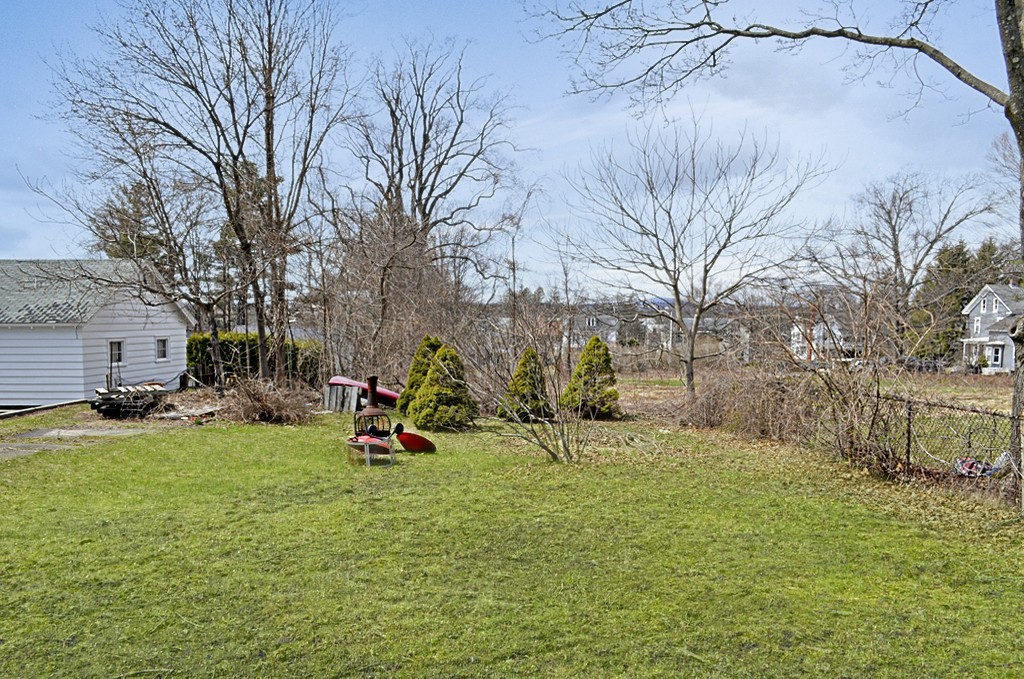 16 Prescott Street Clinton, MA 01510 - Photo 4 of 21 Gallery Image 4
