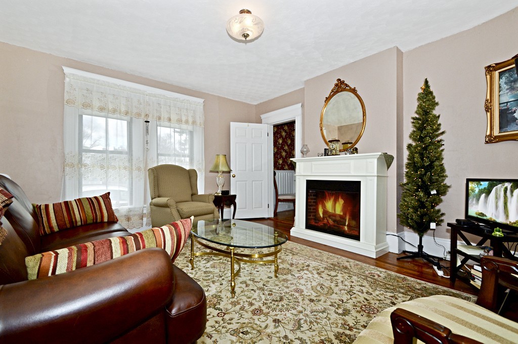 16 Prescott Street Clinton, MA 01510 - Photo 8 of 21 Gallery Image 8