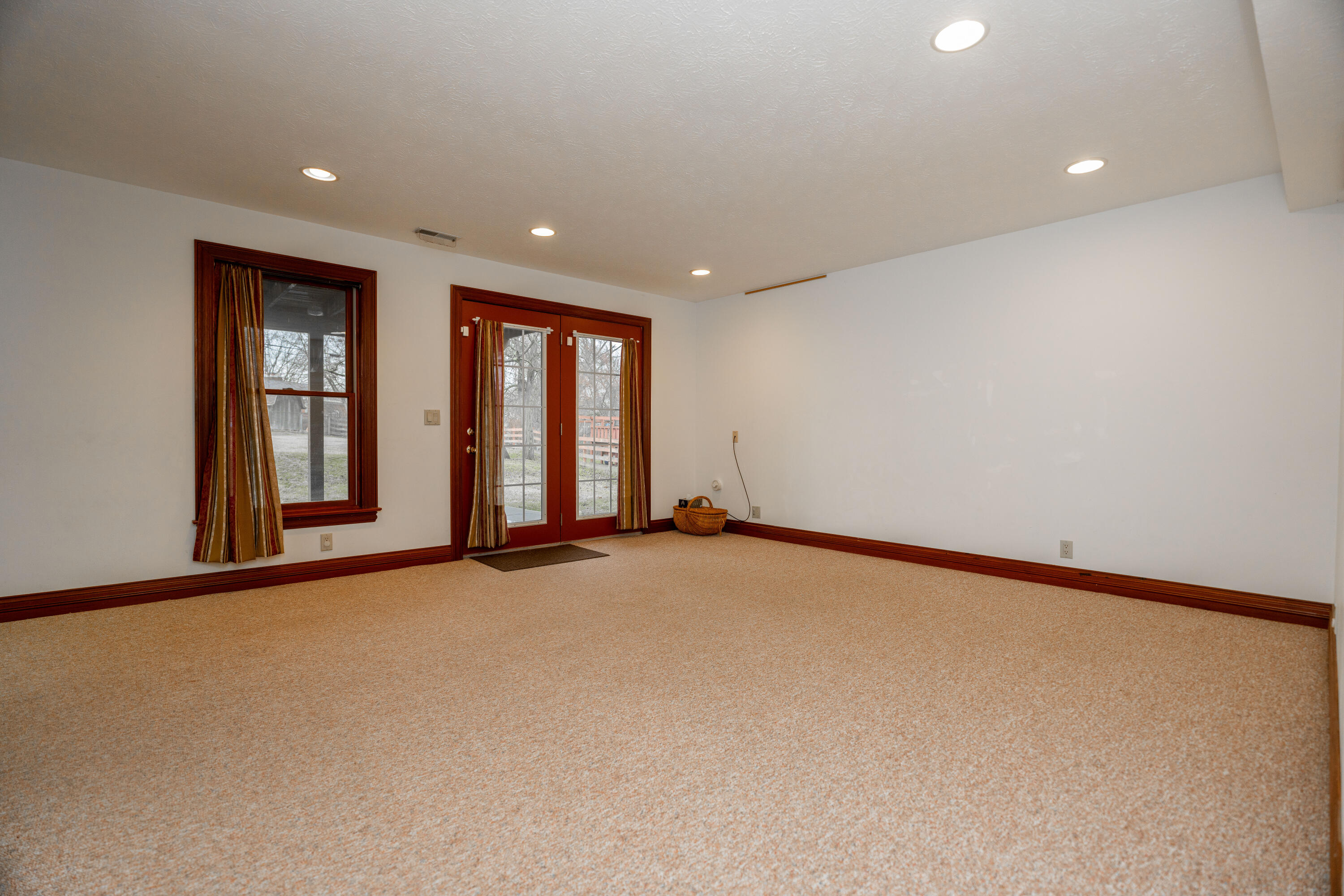 2442 Greystone Lane Springfield, OH 45503 - Photo 44 of 62