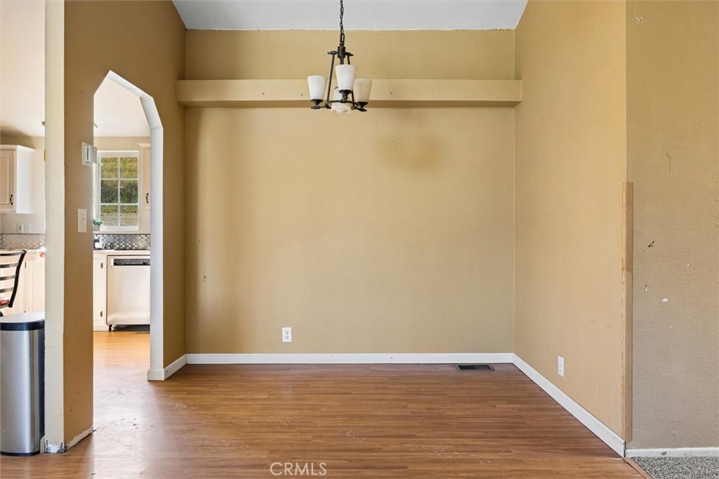 6998 Kingsbury Road Templeton, CA 93465 - Photo 38 of 57 Dining area