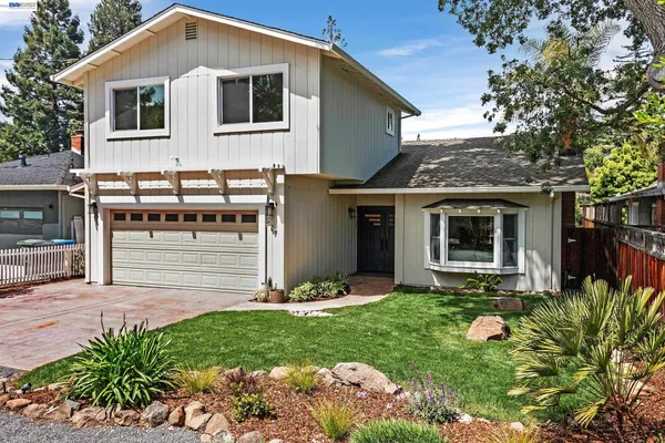 $2,288,000 | 627 17th Avenue, Menlo Park, CA 94025