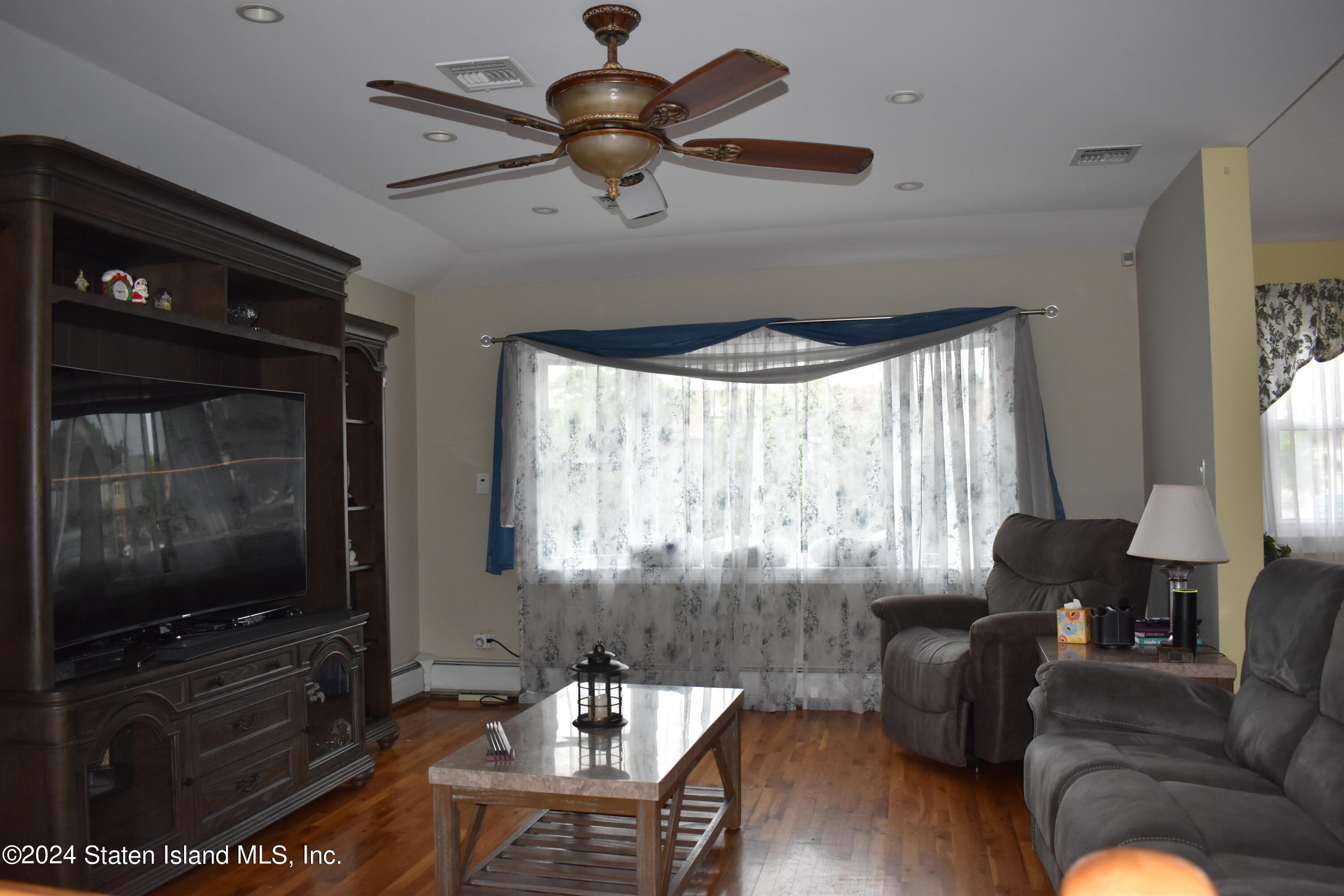 2 Adlai Circle Staten Island, NY 10312 - Photo 19 of 63 DSC_0754
