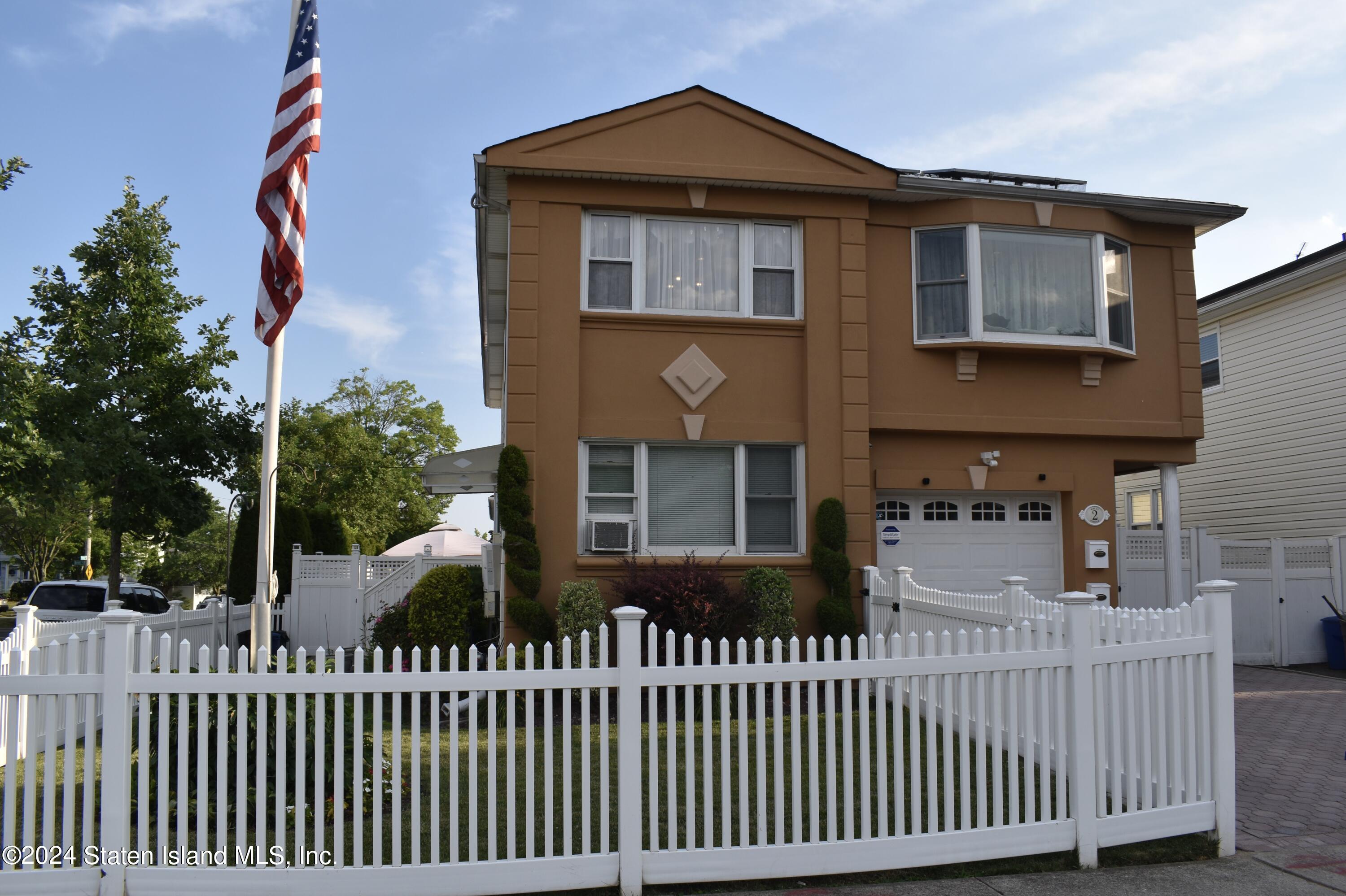 2 Adlai Circle Staten Island, NY 10312 - Photo 3 of 63 DSC_0785