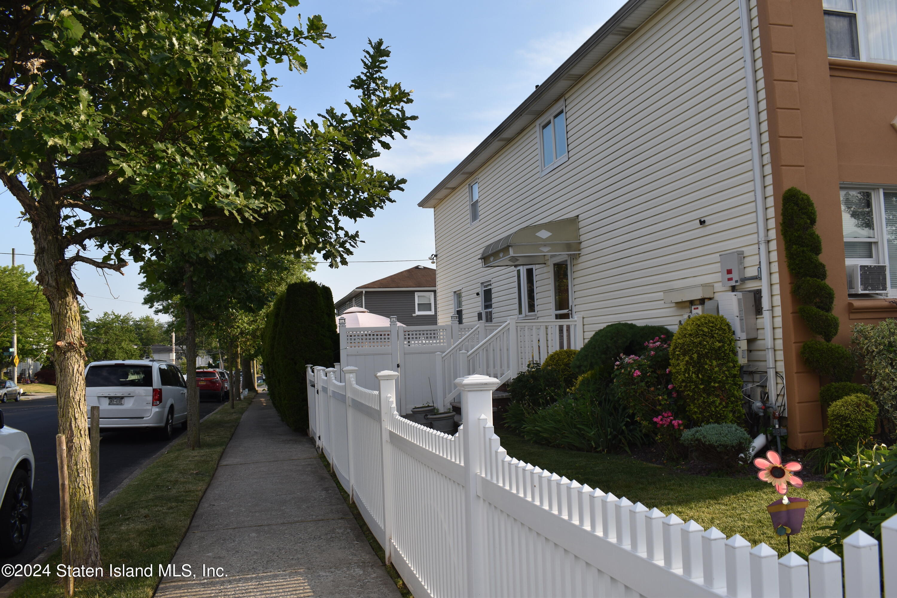 2 Adlai Circle Staten Island, NY 10312 - Photo 55 of 63 DSC_0781