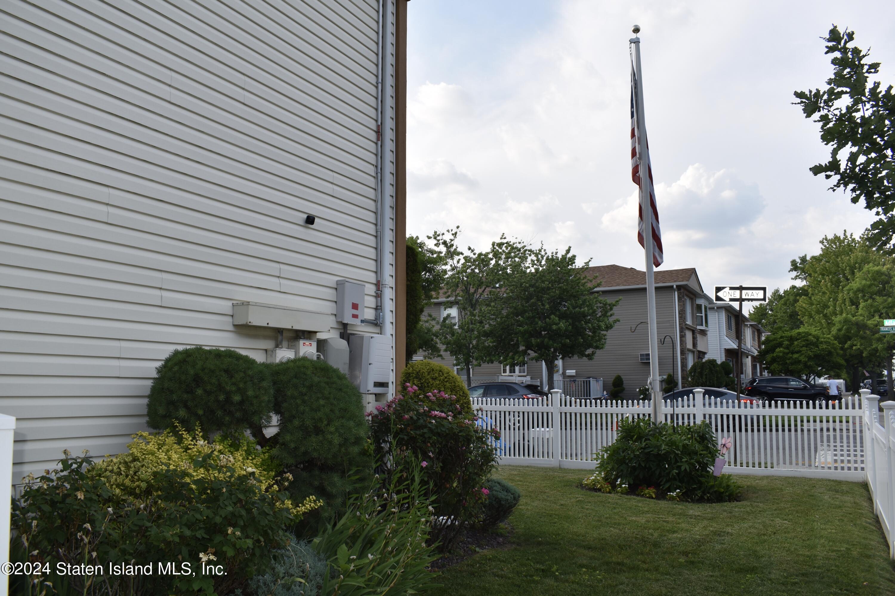 2 Adlai Circle Staten Island, NY 10312 - Photo 57 of 63 DSC_0794
