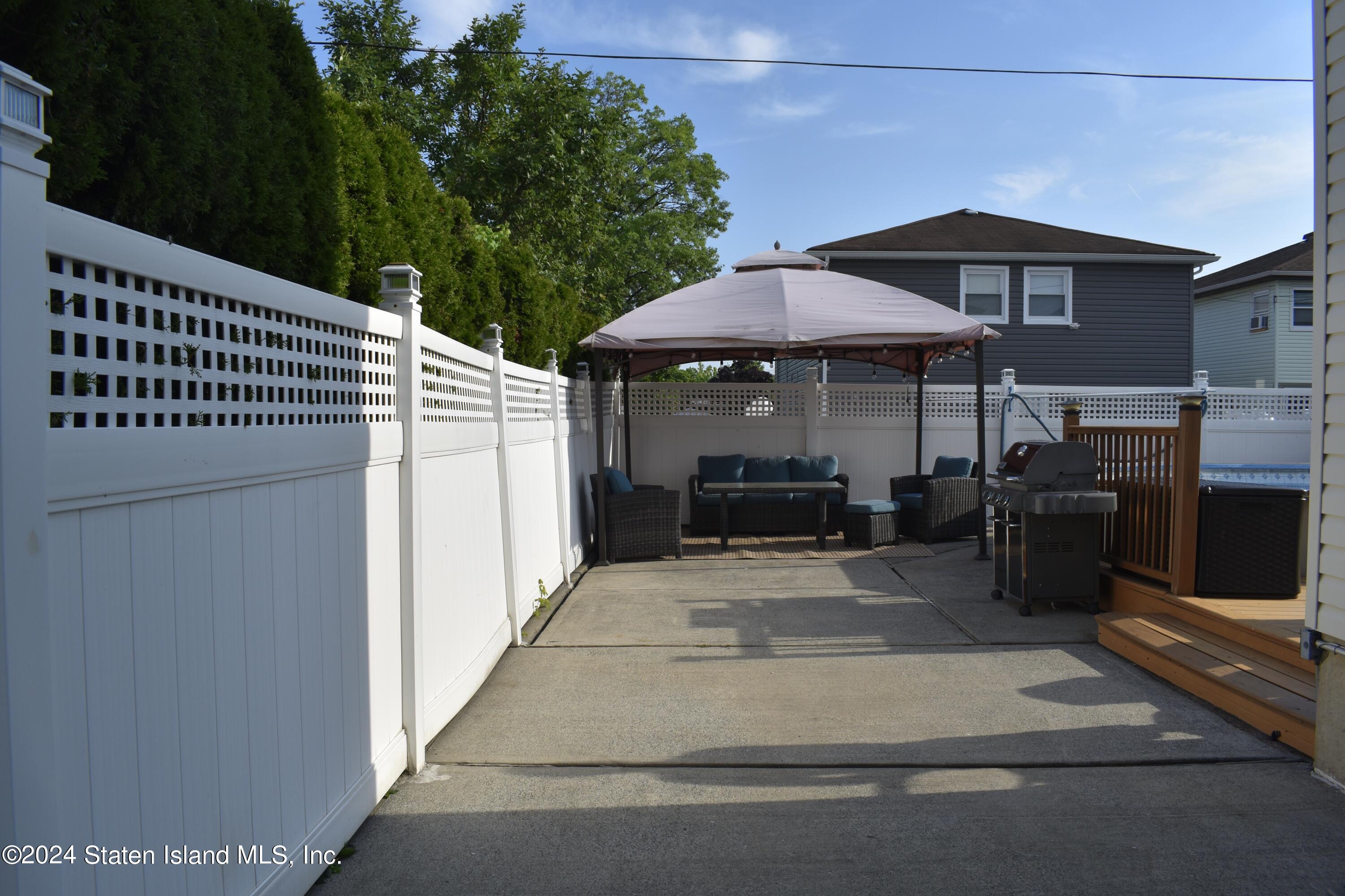 2 Adlai Circle Staten Island, NY 10312 - Photo 7 of 63 DSC_0693