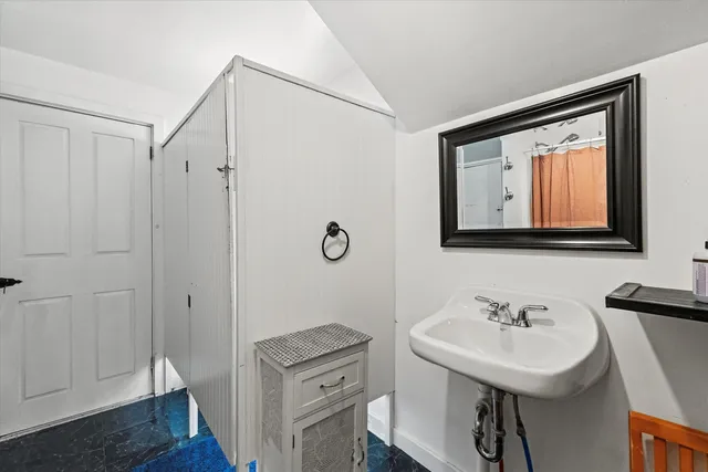 $850,000 | 592 Highway 2, Shelburne, NH 03581