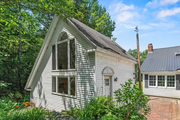$750,000 | 592 Highway 2, Shelburne, NH 03581