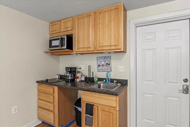 $850,000 | 592 Highway 2, Shelburne, NH 03581