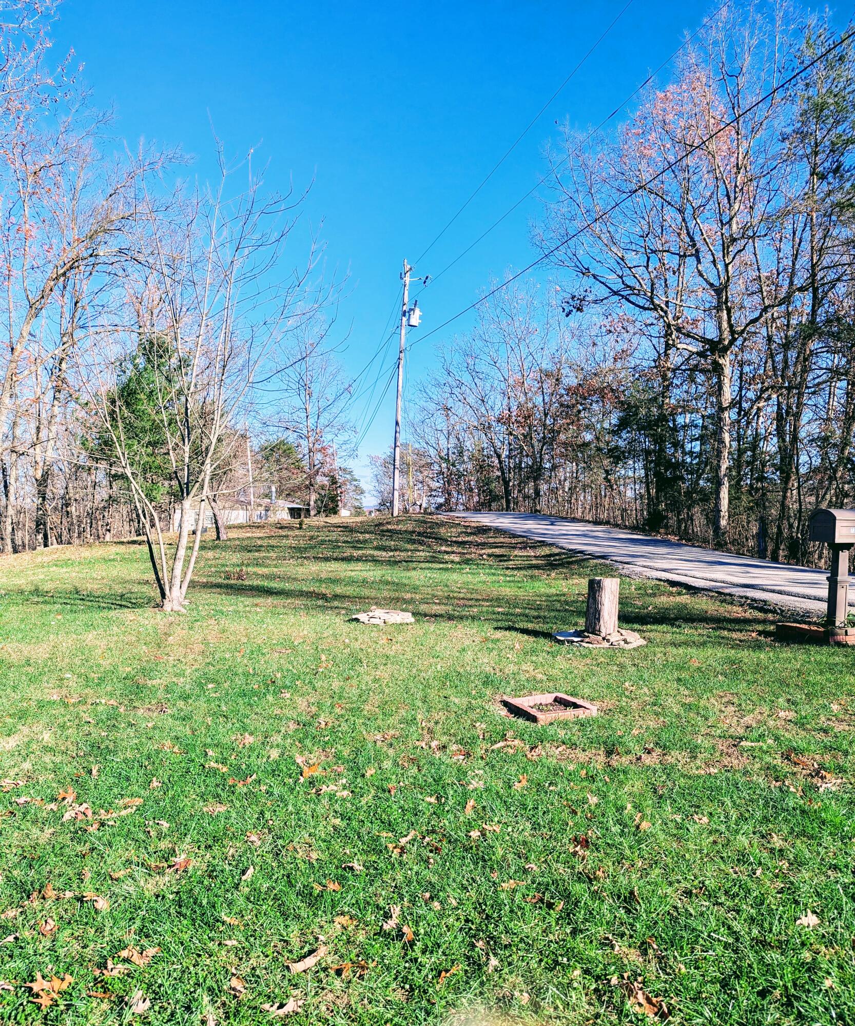735 South Ware Chappel Road Jeffersonville, KY 40337 - Photo 5 of 44 1000010609