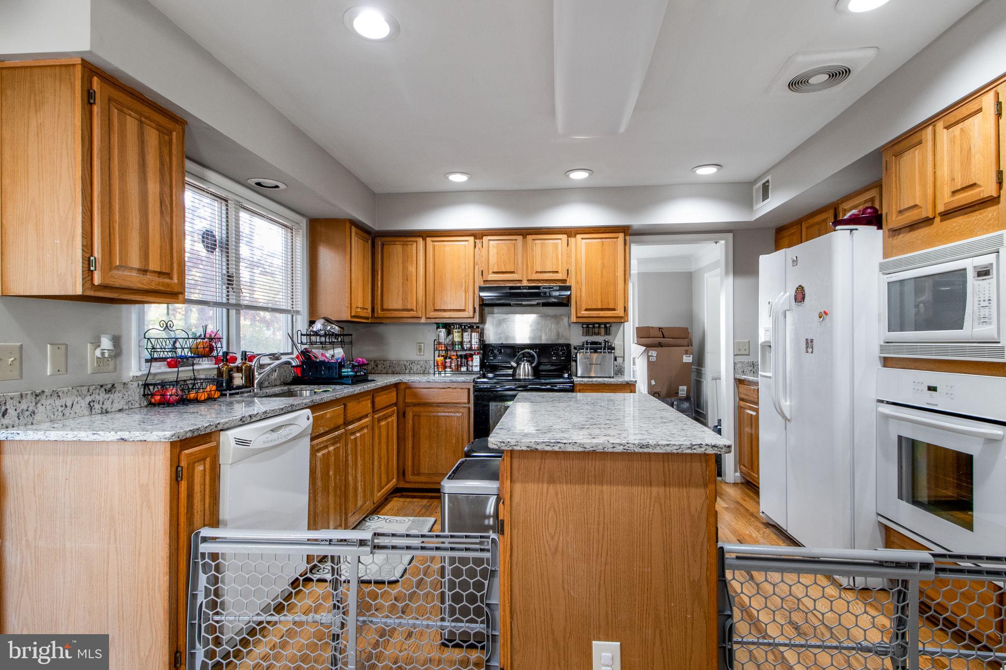 8912 Bovelder Drive Laurel, MD 20708 - Photo 3 of 71 Gallery Image 3