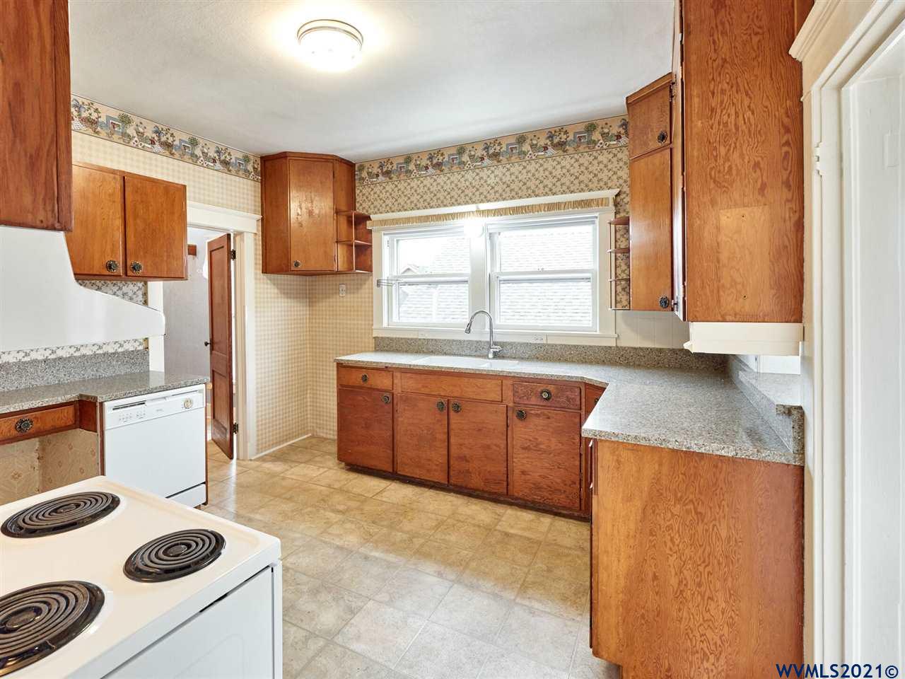 341 Southeast 4th Avenue Albany, OR 97321 - Photo 19 of 38