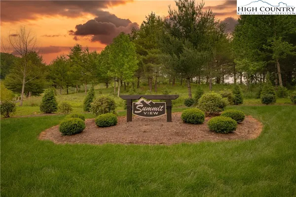 $250,000 | Lot 31 Mount Mitchell Overlook Spruce Pine, Spruce Pine, NC 28777