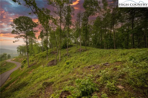 $250,000 | Lot 31 Mount Mitchell Overlook Spruce Pine, Spruce Pine, NC 28777