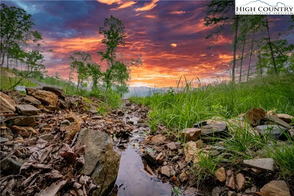 $250,000 | Lot 31 Mount Mitchell Overlook Spruce Pine, Spruce Pine, NC 28777