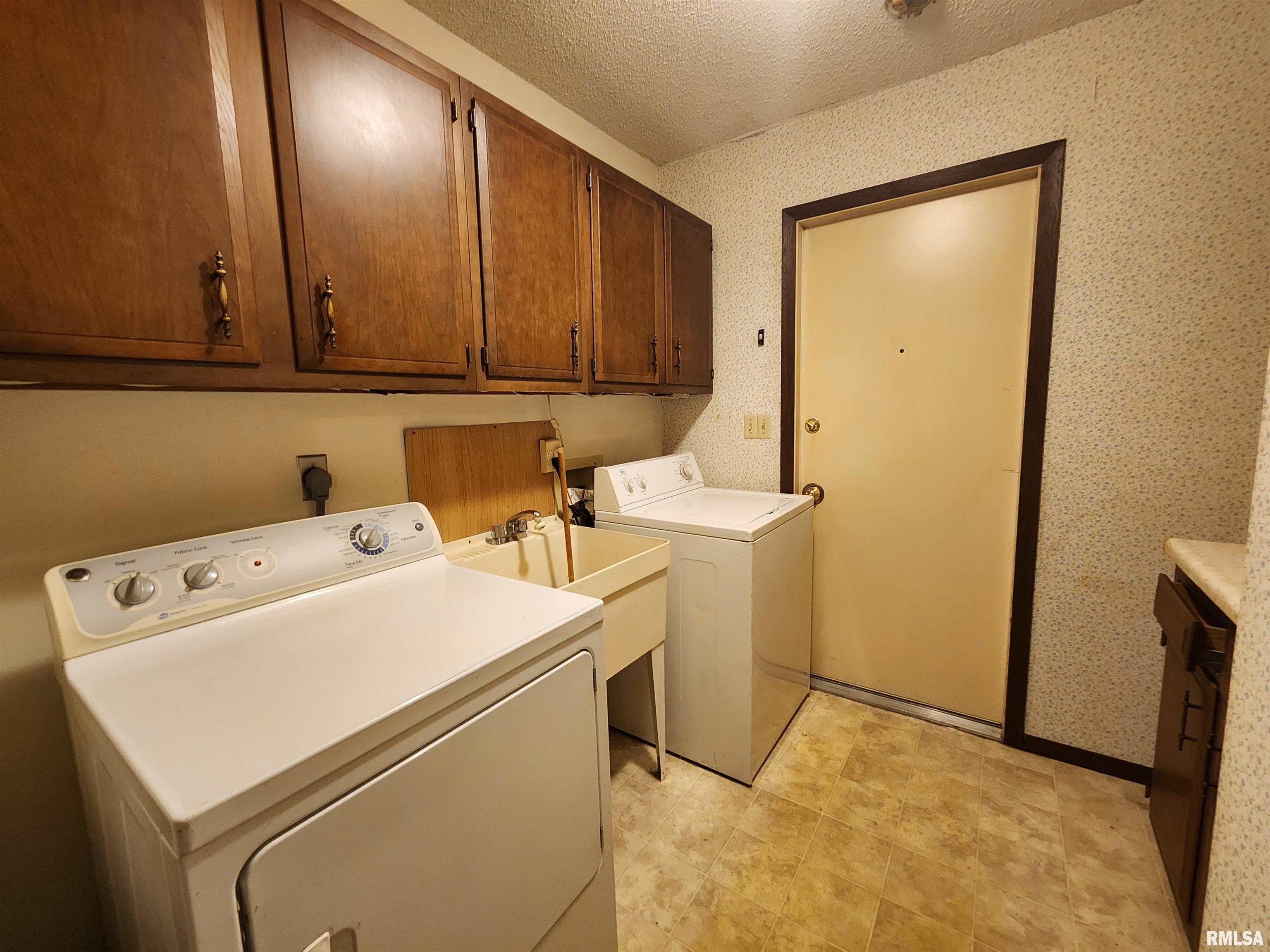 90 Brookside Place Springfield, IL 62704 - Photo 5 of 25 Gallery Image 5