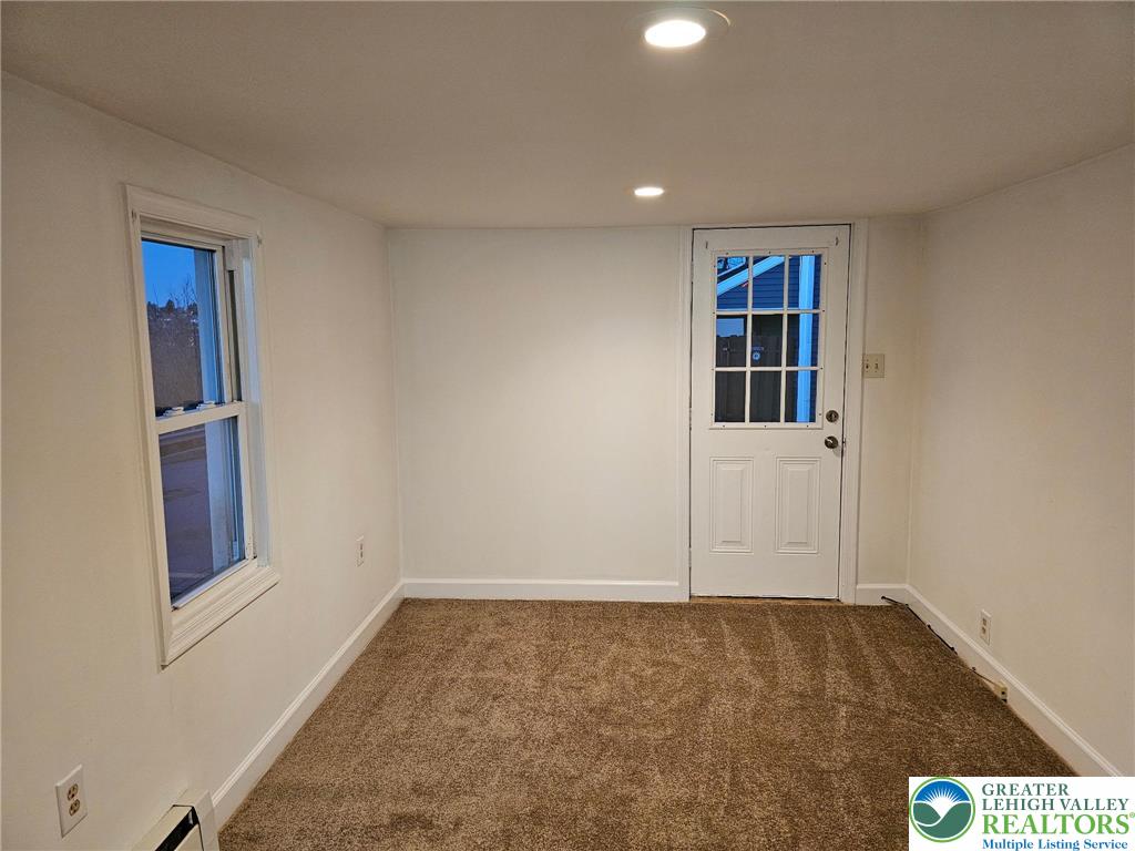 2335 North Apple Street Whitehall, PA 18052 - Photo 3 of 11