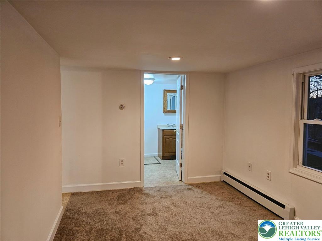 2335 North Apple Street Whitehall, PA 18052 - Photo 5 of 11