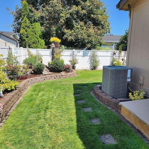 3220 Crescent Avenue Eugene, OR 97401 - Photo 5 of 9