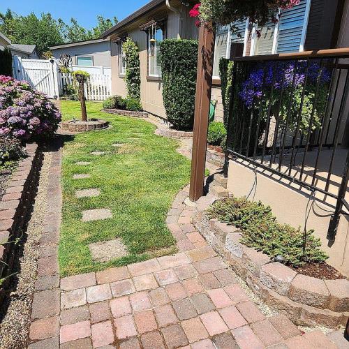 3220 Crescent Avenue Eugene, OR 97401 - Photo 7 of 9