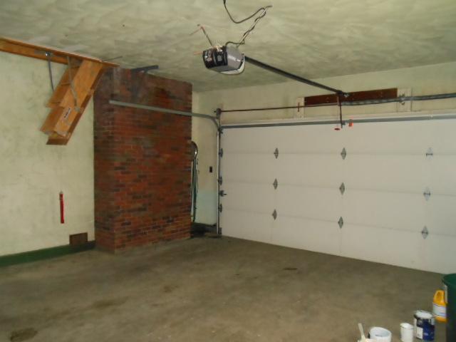 607 Ridgeway Avenue Grove City, PA 16127 - Photo 10 of 11 Parking Lot/Garage. 2 car-attached garage
