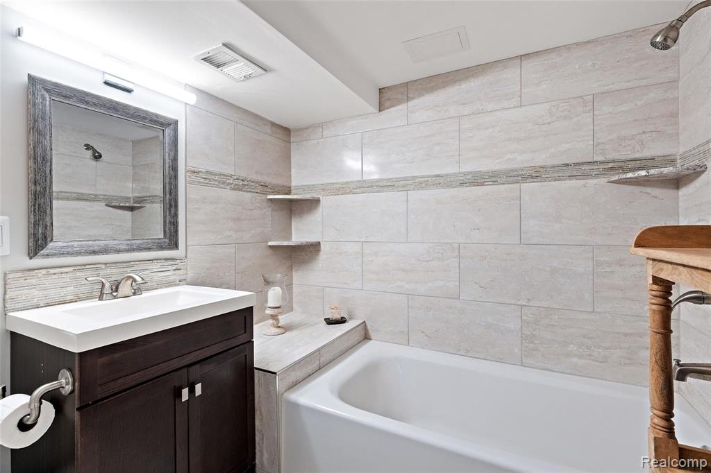 304 Thalia Avenue Rochester Hills, MI 48307 - Photo 27 of 28