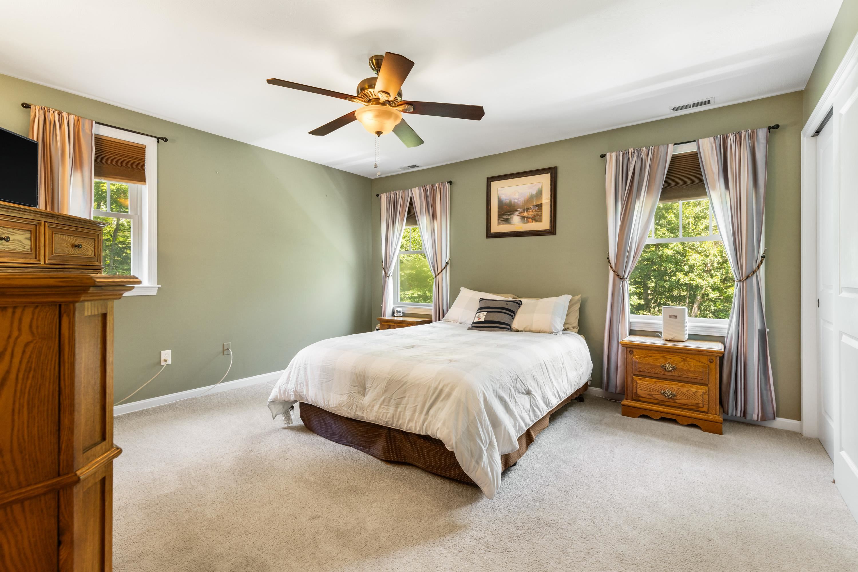 33 Cider Street Epping, NH 03042 - Photo 4 of 49