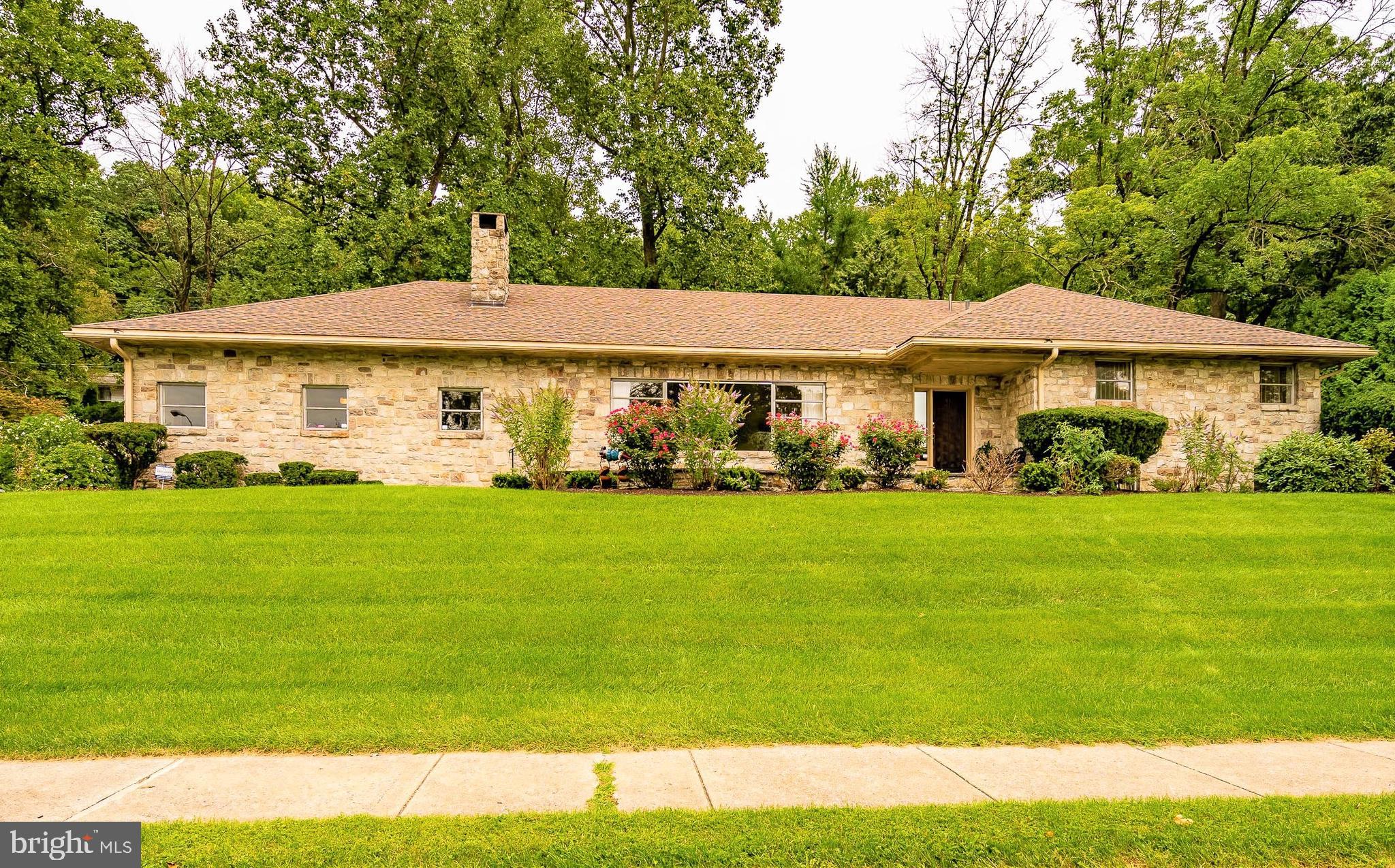 1825 Lorraine Road Reading, PA 19604 - Photo 2 of 39 Gallery Image 2