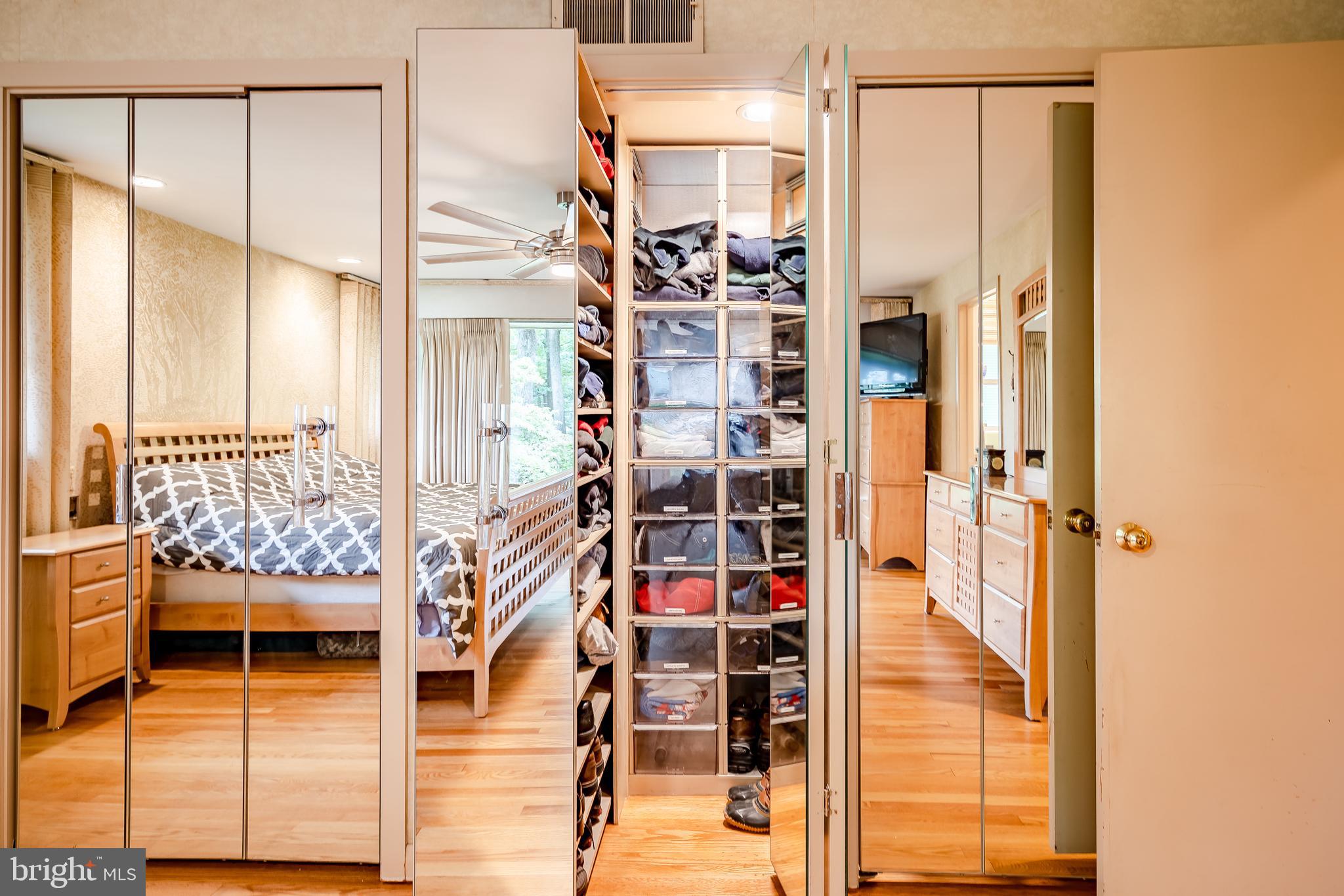 1825 Lorraine Road Reading, PA 19604 - Photo 22 of 39 Primary Custom Closet System