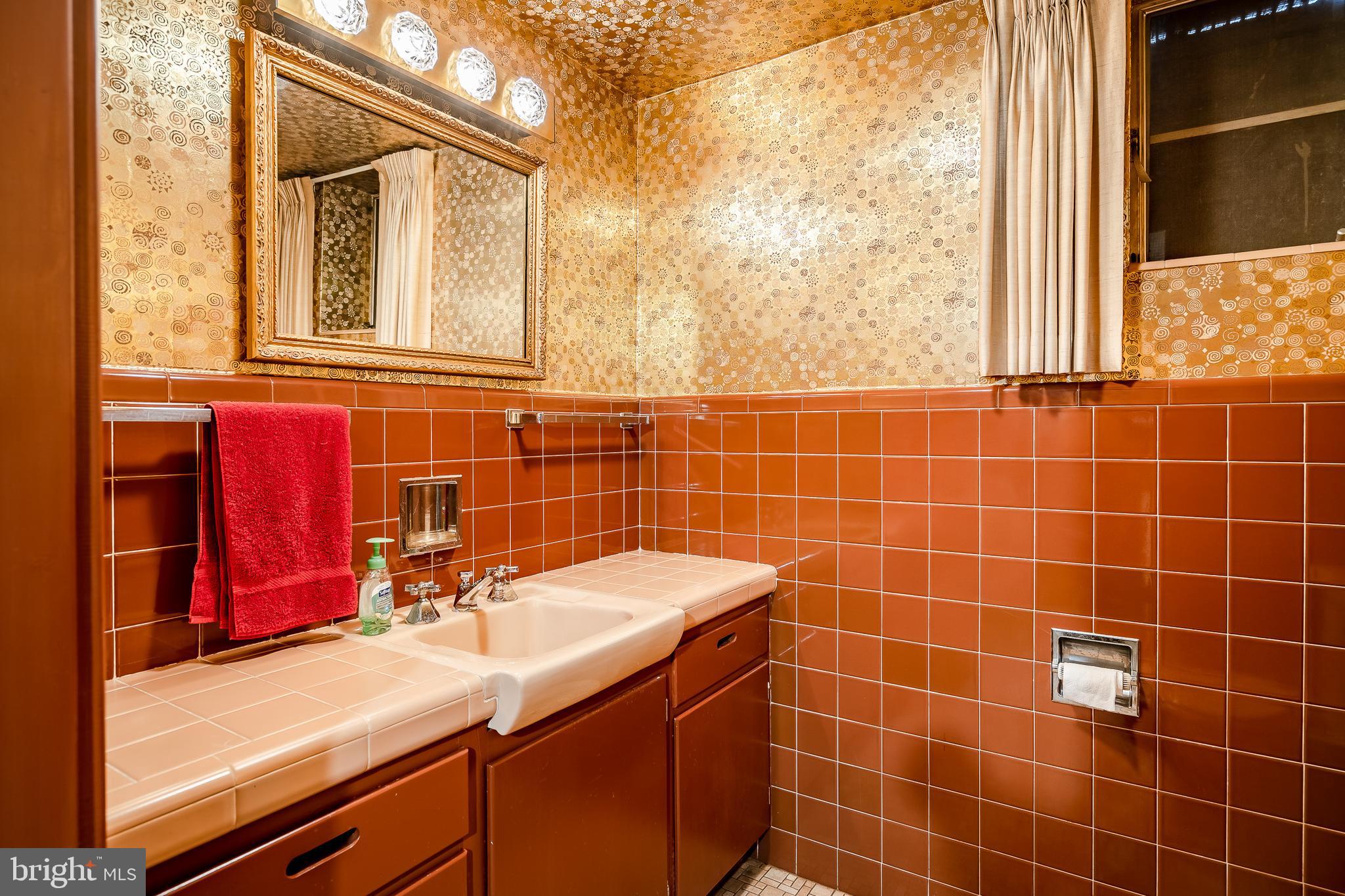 1825 Lorraine Road Reading, PA 19604 - Photo 34 of 39 Lower Level Half Bath