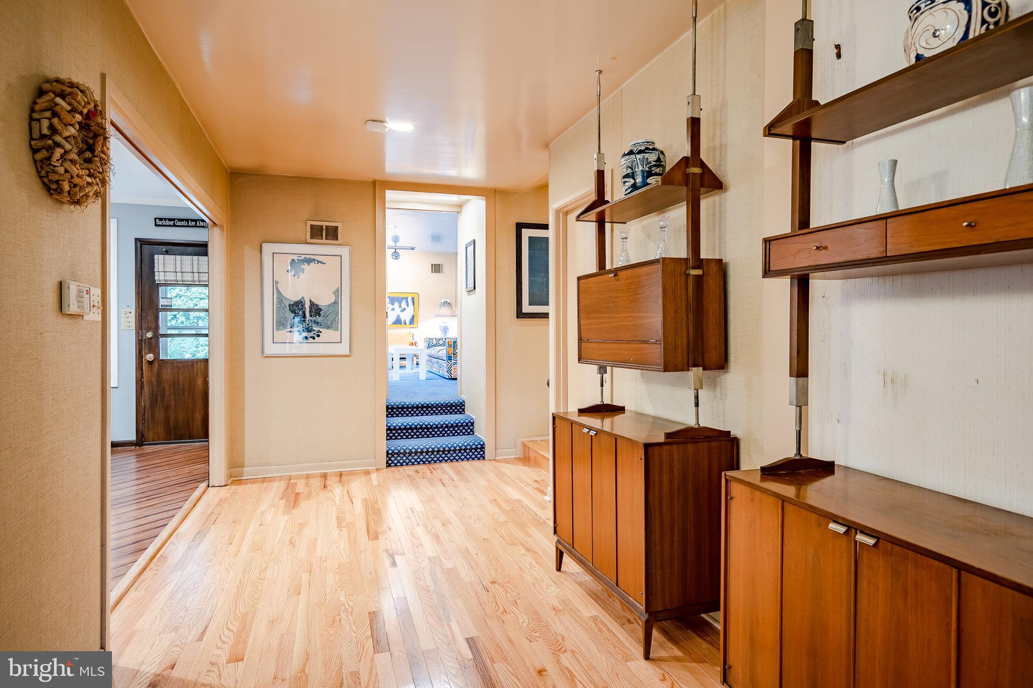 1825 Lorraine Road Reading, PA 19604 - Photo 5 of 39 Foyer