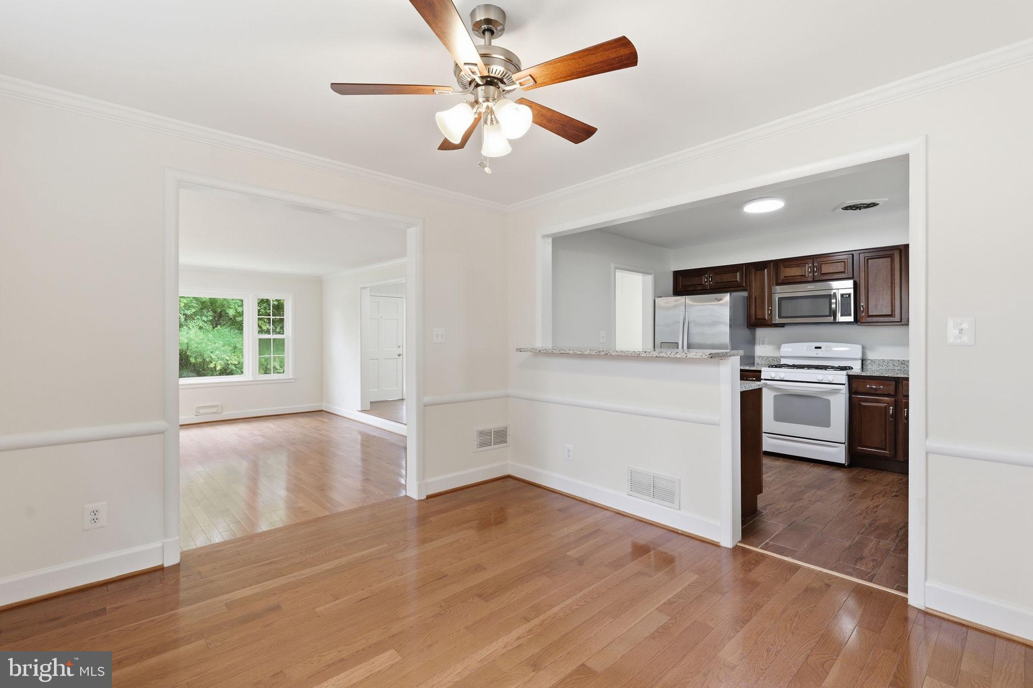 9706 Dameron Drive Silver Spring, MD 20910 - Photo 5 of 40