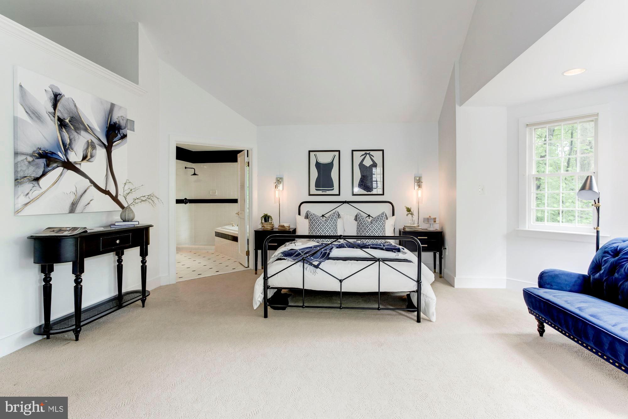 4841 Occoquan Overlook Woodbridge, VA 22192 - Photo 14 of 28 Gorgeous light-filled master bedroom