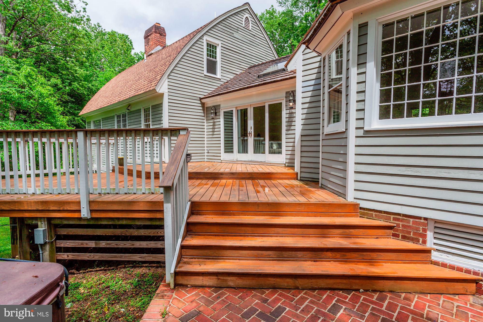 4841 Occoquan Overlook Woodbridge, VA 22192 - Photo 23 of 28 Beautiful deck