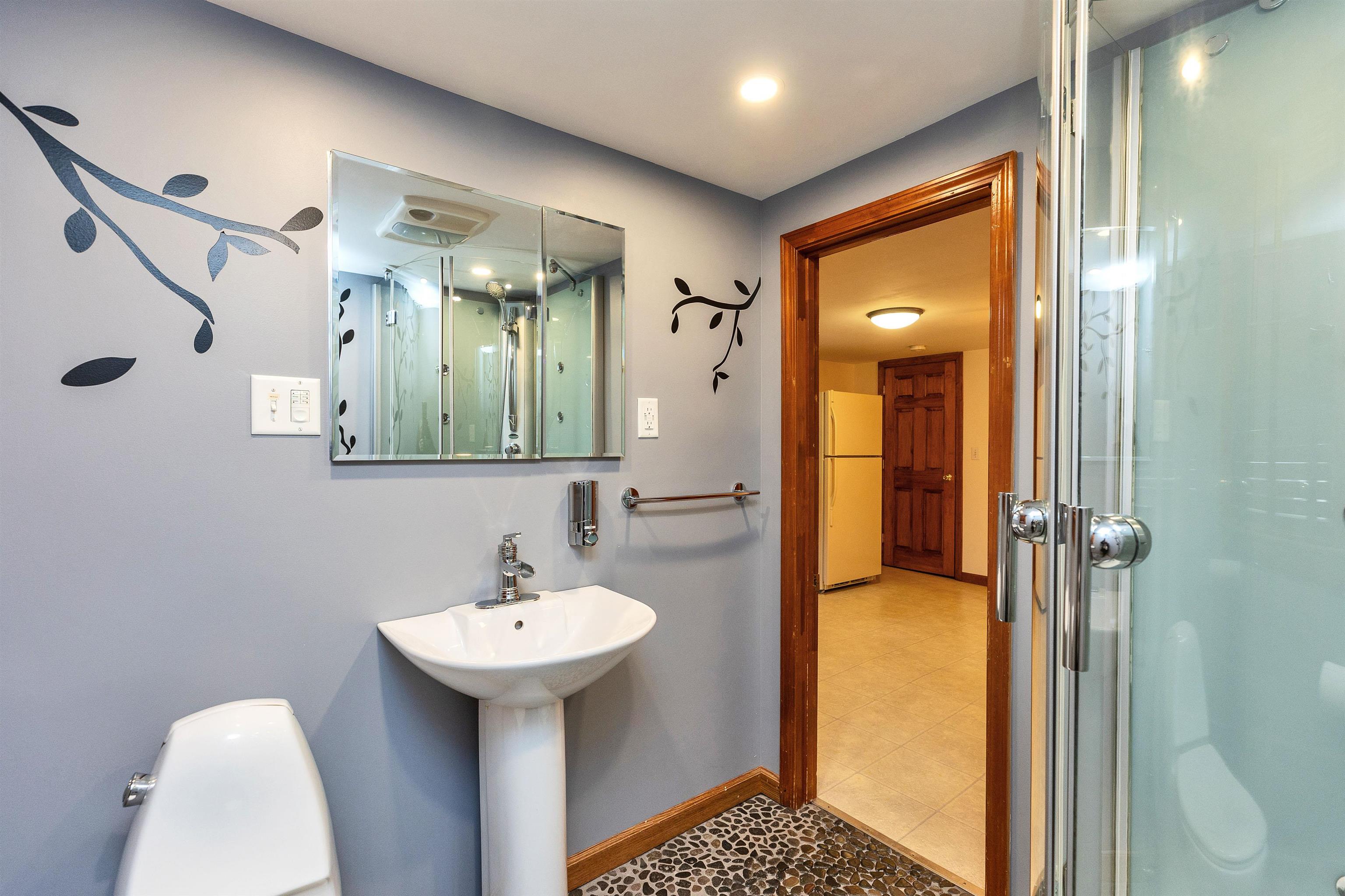 6 Buck Street Nashua, NH 03060 - Photo 38 of 49 Gallery Image 38
