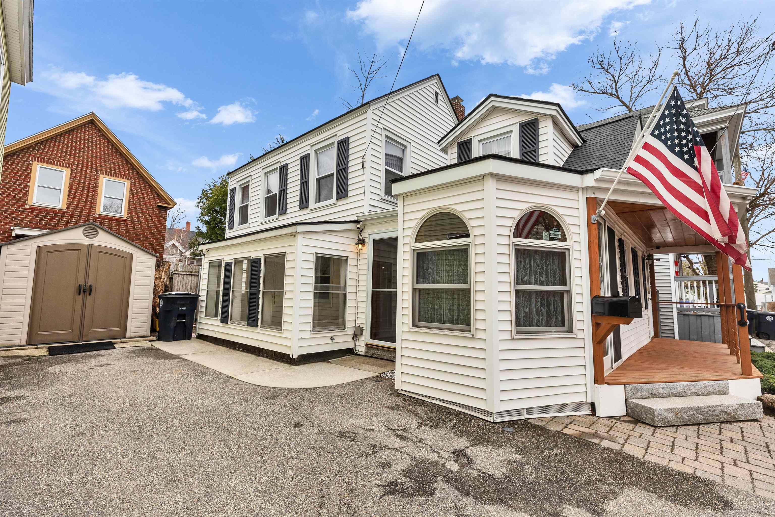 6 Buck Street Nashua, NH 03060 - Photo 5 of 49 Gallery Image 5